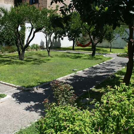 Urban Oasis Hostel-2